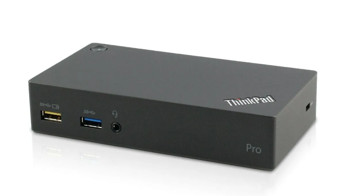 Vorderansicht der Lenovo ThinkPad Pro Dock 40A7 mit zwei USB-Anschlüssen, Audiobuchse und ThinkPad-Logo auf der Oberseite