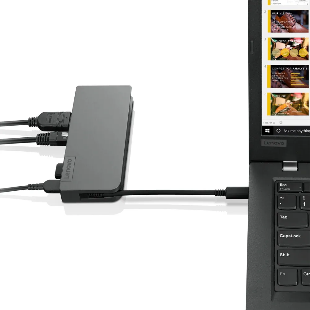 Lenovo USB-C Travel Hub im Betrieb mit Laptop und angeschlossenen Anschlüssen