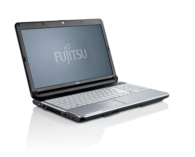 Fujitsu LIFEBOOK A530 15,6" HD Core i3-M370 2,40GHz 4GB RAM 320GB HDD DVD Win 10 Pro