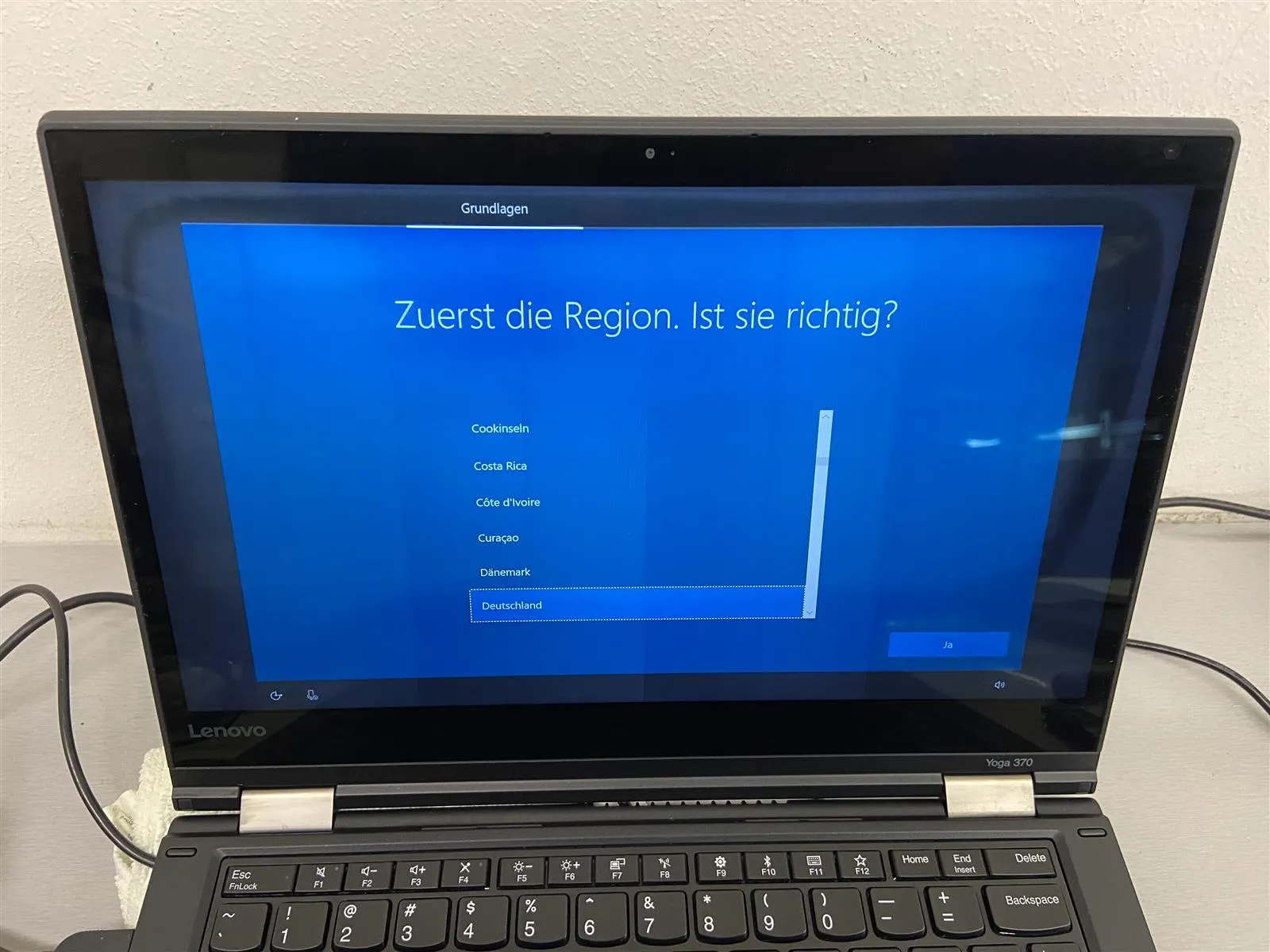 LENOVO ThinkPad Yoga 370 FullHD i7-7500U 2,7GHz 8GB DDR4 RAM 256GB SSD W10P