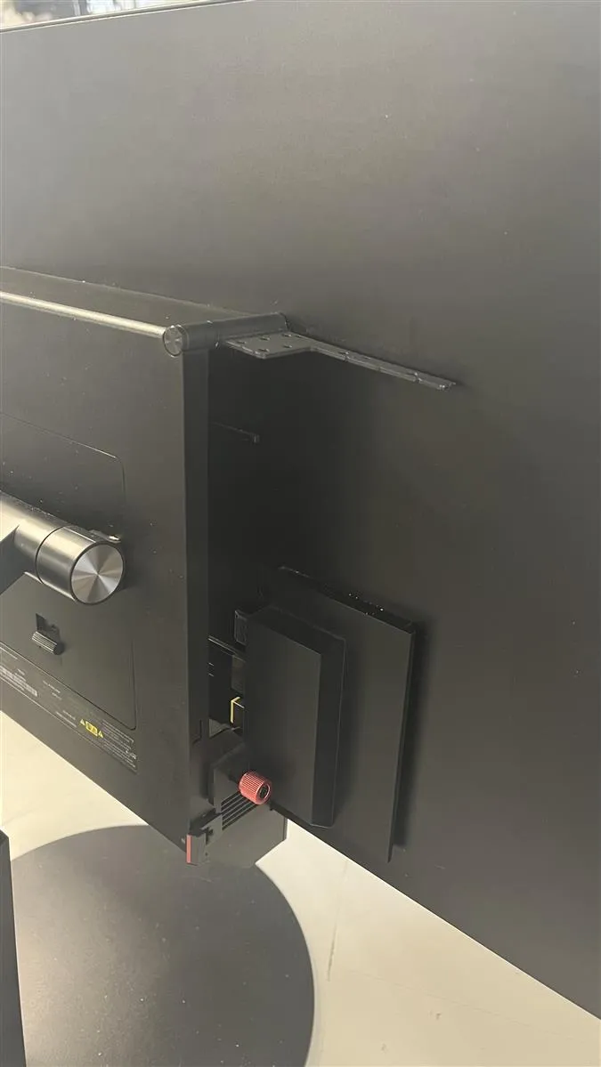 Lenovo ThinkCentre Tiny-in-One T24-D IPS Monitor 24"  (Rückblende fehlt)