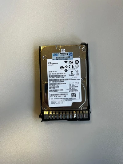 HPE 300 GB HDD Server-Festplatte | 2.5" | 15K SAS 6 Gb/s | PN: 652625-002