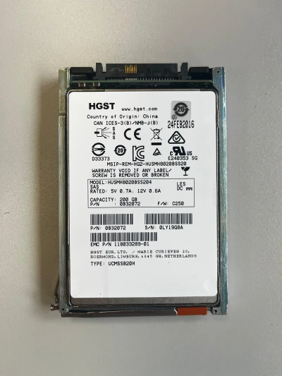 HGST 200 GB SSD Festplatte | 2.5" | SAS | PN: 0B32072 | HUSMH8020BSS204